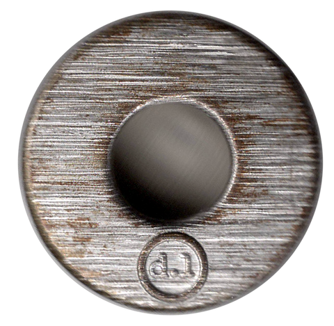 Denim.lab is a one stop shop for all things DIY denim, fabrics, buttons, leather labels, sewing yarns and denim books.